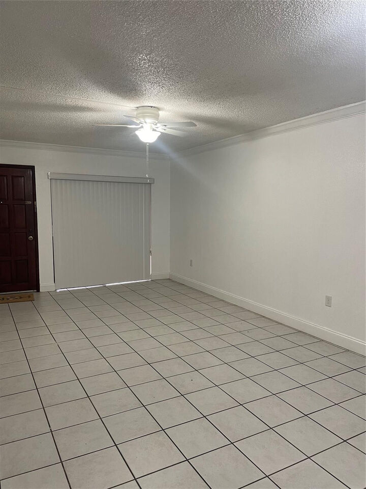Property Photo: 7510 SW 153rd Place 104-8 FL 33193