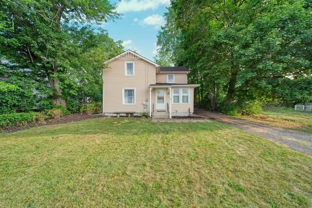 Property Photo: 720 Jasper Street MI 49203