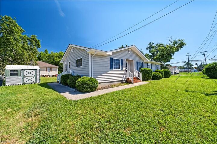 Property Photo:  2 Butler Farm Rd  VA 23666 