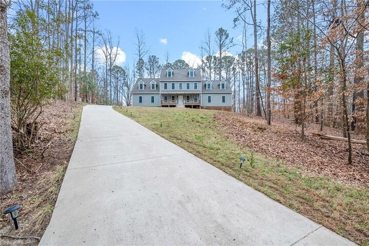Property Photo: 4 Pasture Cir VA 23188