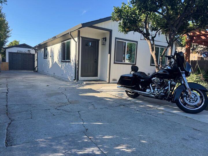 Property Photo: 76 Sunset Court CA 95116