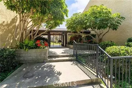 Property Photo: 3520 Maricopa Street 16 CA 90503