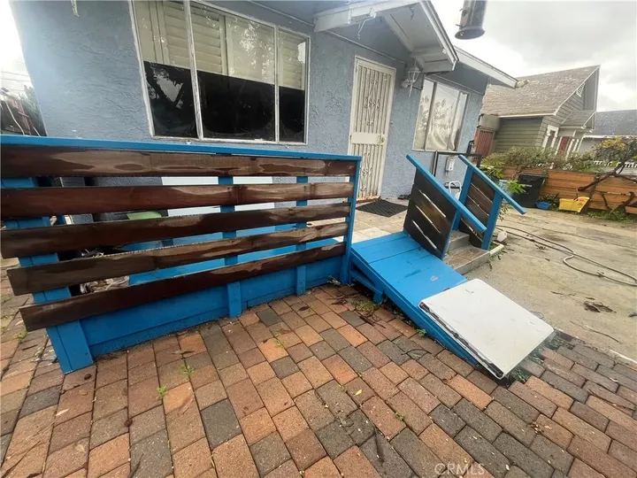 Property Photo:  5208-5210 Lincoln  CA 90042 