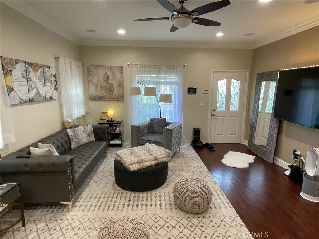 Property Photo:  7522 Fountain Avenue  CA 90046 