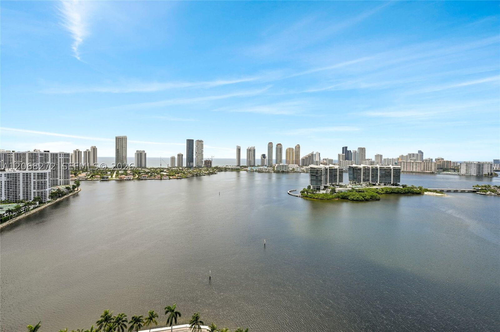 Property Photo: 3370 Hidden Bay Dr 2813 FL 33180