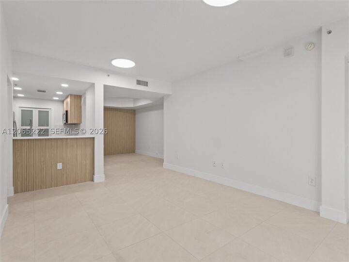 Property Photo: 6420 NW 114th Ave 1308 FL 33178