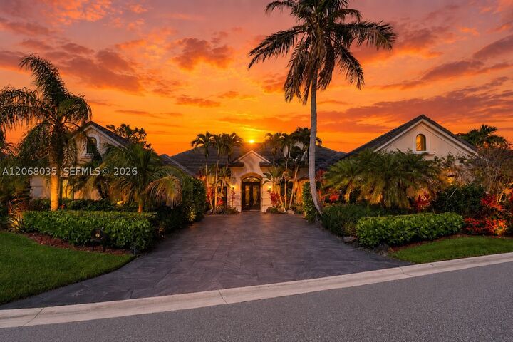 Property Photo:  18989 SE Windward Island Ln  FL 33458 