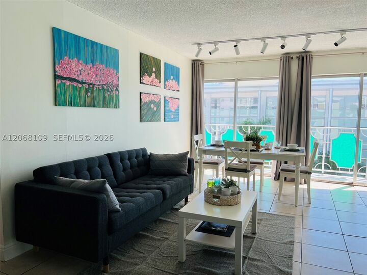 Property Photo:  1732 Meridian Ave 701  FL 33139 