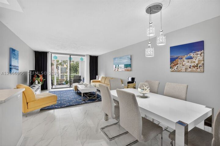 Property Photo: 2801 Somerset Dr 205 FL 33311