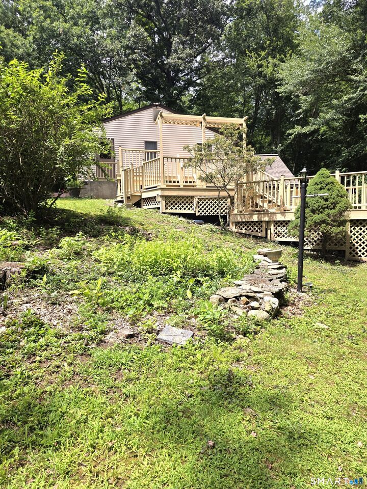 Property Photo:  