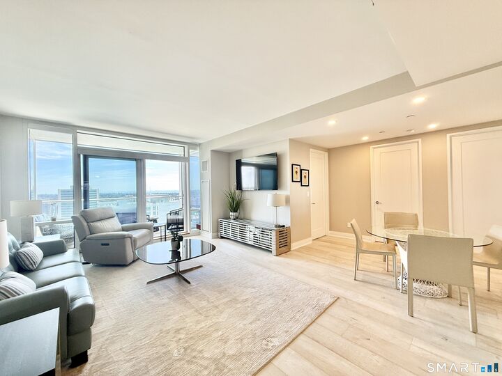 Property Photo:  1 Broad Street Ph 26E  CT 06901 