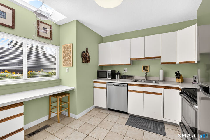 Property Photo: 87 Hilltop Drive 87 CT 06089