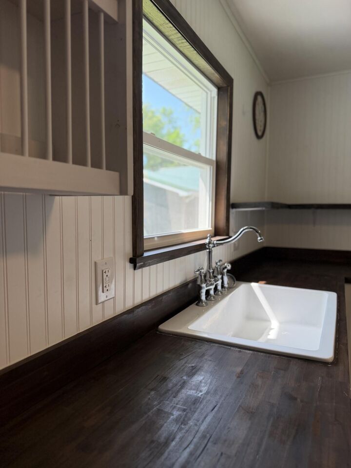 Property Photo:  513 S Elm Street  MO 65711 