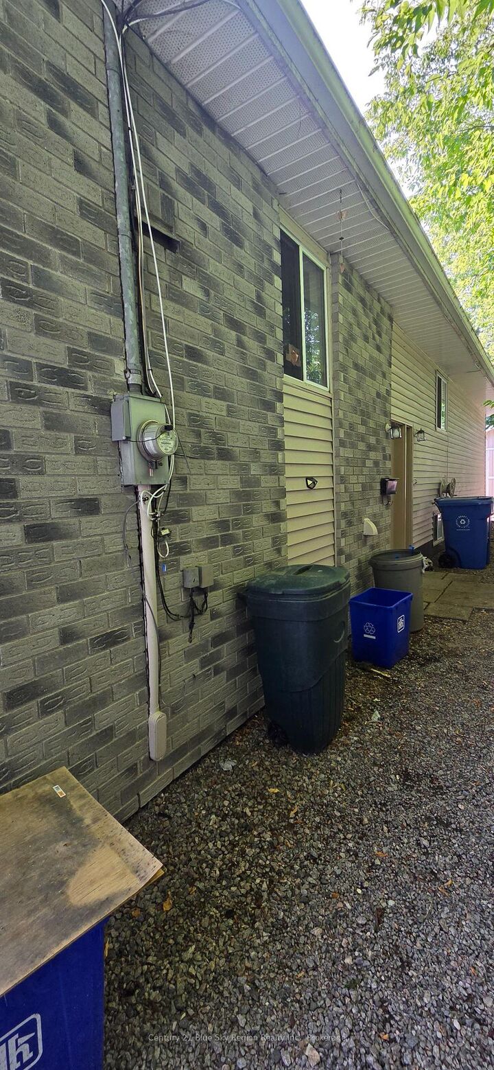 Photo de la propriété:  429 Dudley Avenue  ON P1B 7A6 