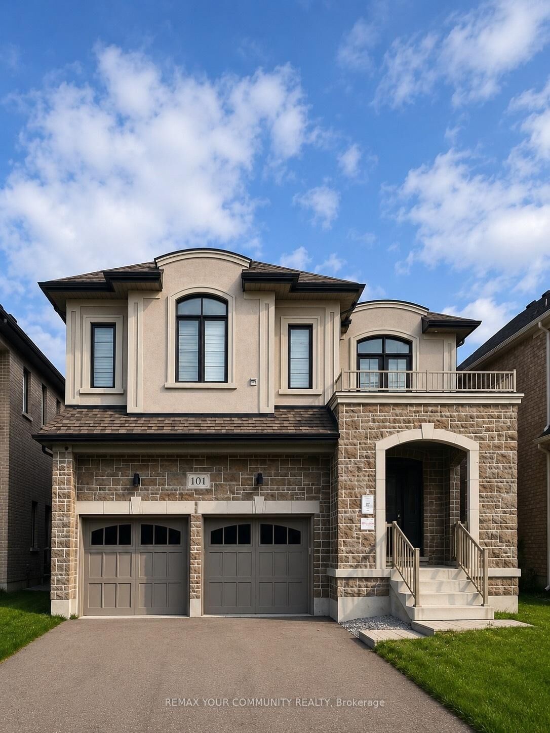 Property Photo:  101 Connell Drive  ON L4P 0K3 