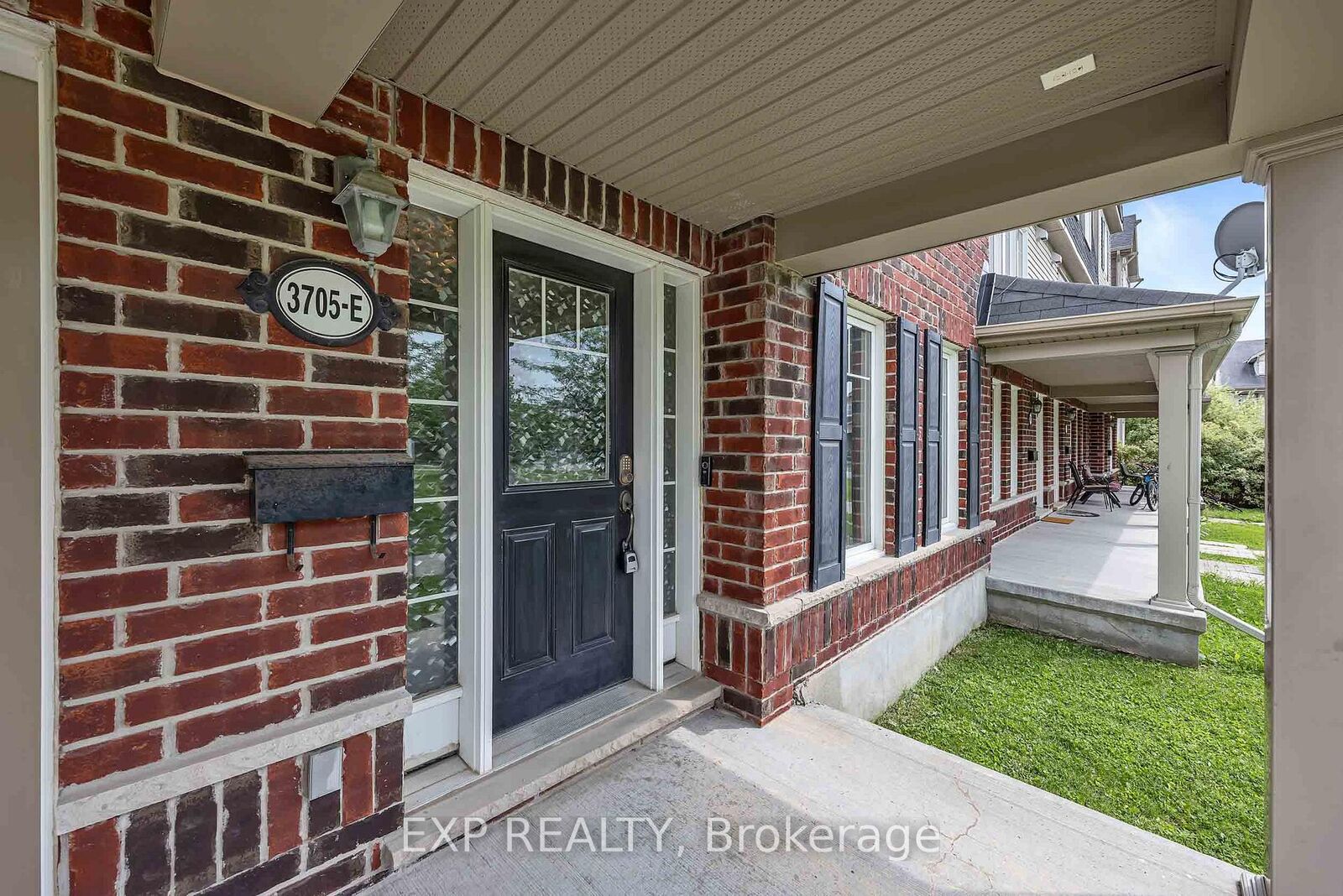 Property Photo:  3705 Riverbreeze Street E  ON K2J 0S1 