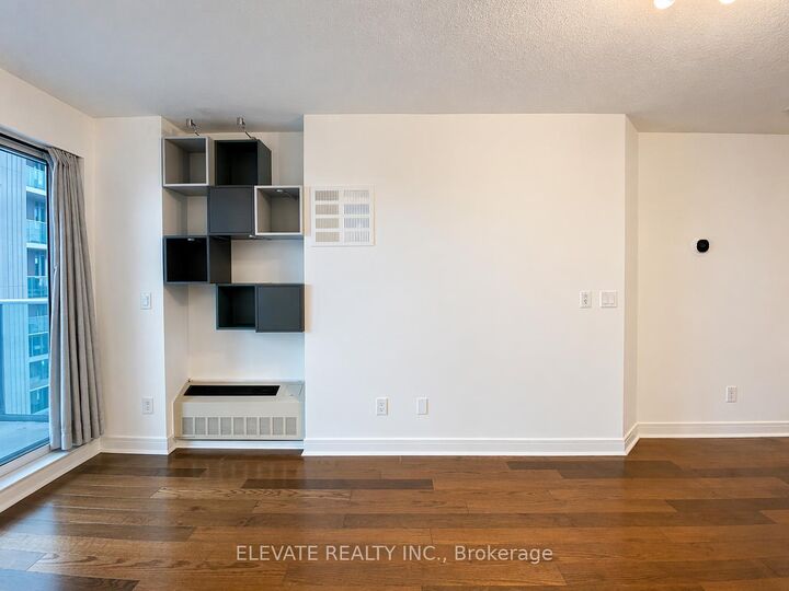 Property Photo: 35 Bales Avenue 1701 ON M2N 7L7