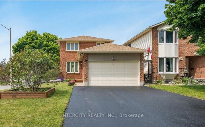 Property Photo: 79 Kinzie Lane ON L4M 5Z8