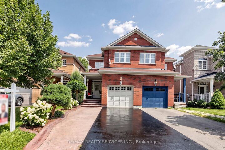 50 Rocky Point Crescent — photo 1