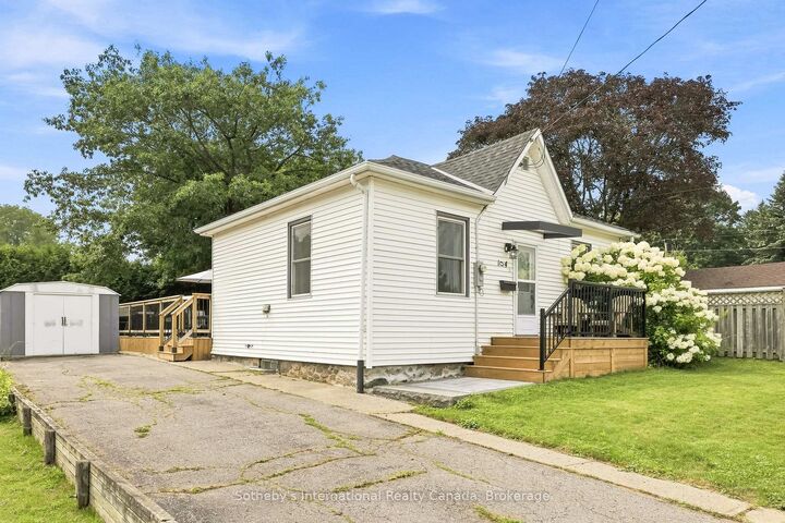 Property Photo:  104 Deblaquire Street S  ON L1A 2K6 