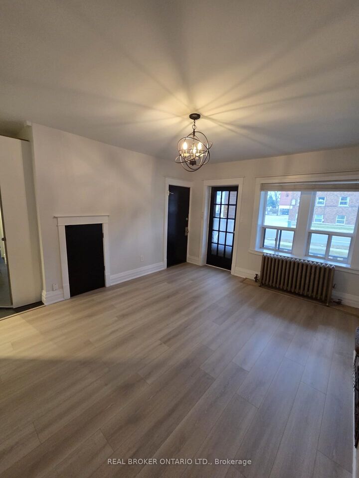 Property Photo:  479 Aberdeen Avenue 1  ON L8P 2S5 