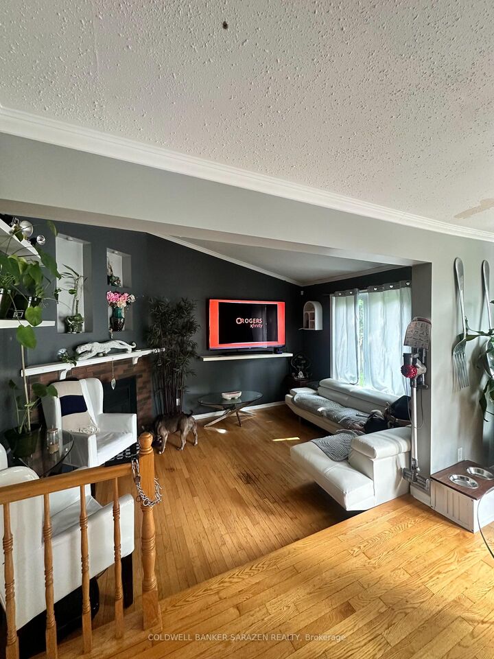Property Photo: 55 Bramblegrove Crescent ON K1T 3G2