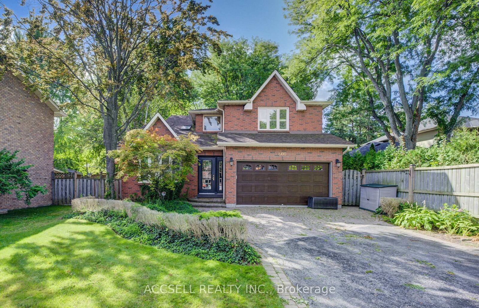 Property Photo: 600 Highvalley Road ON L9G 3X3