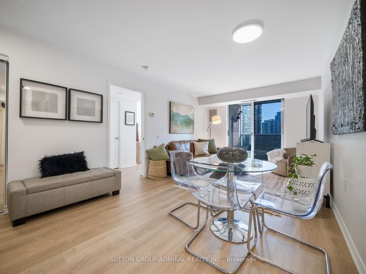 Property Photo:  35 Finch Avenue E 1112  ON M2N 6Z8 