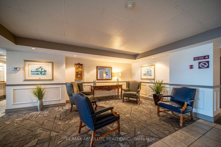 Property Photo: 1599 Lassiter Terrace 709 ON K1J 8R6