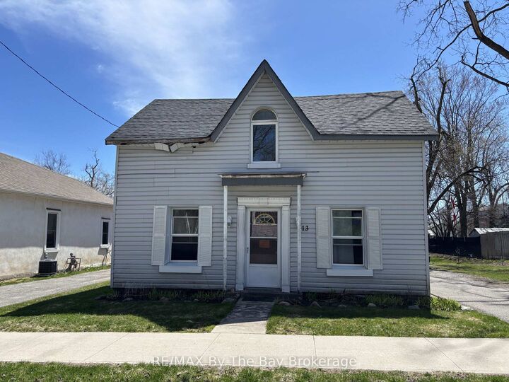 13 Henry Street — photo 1
