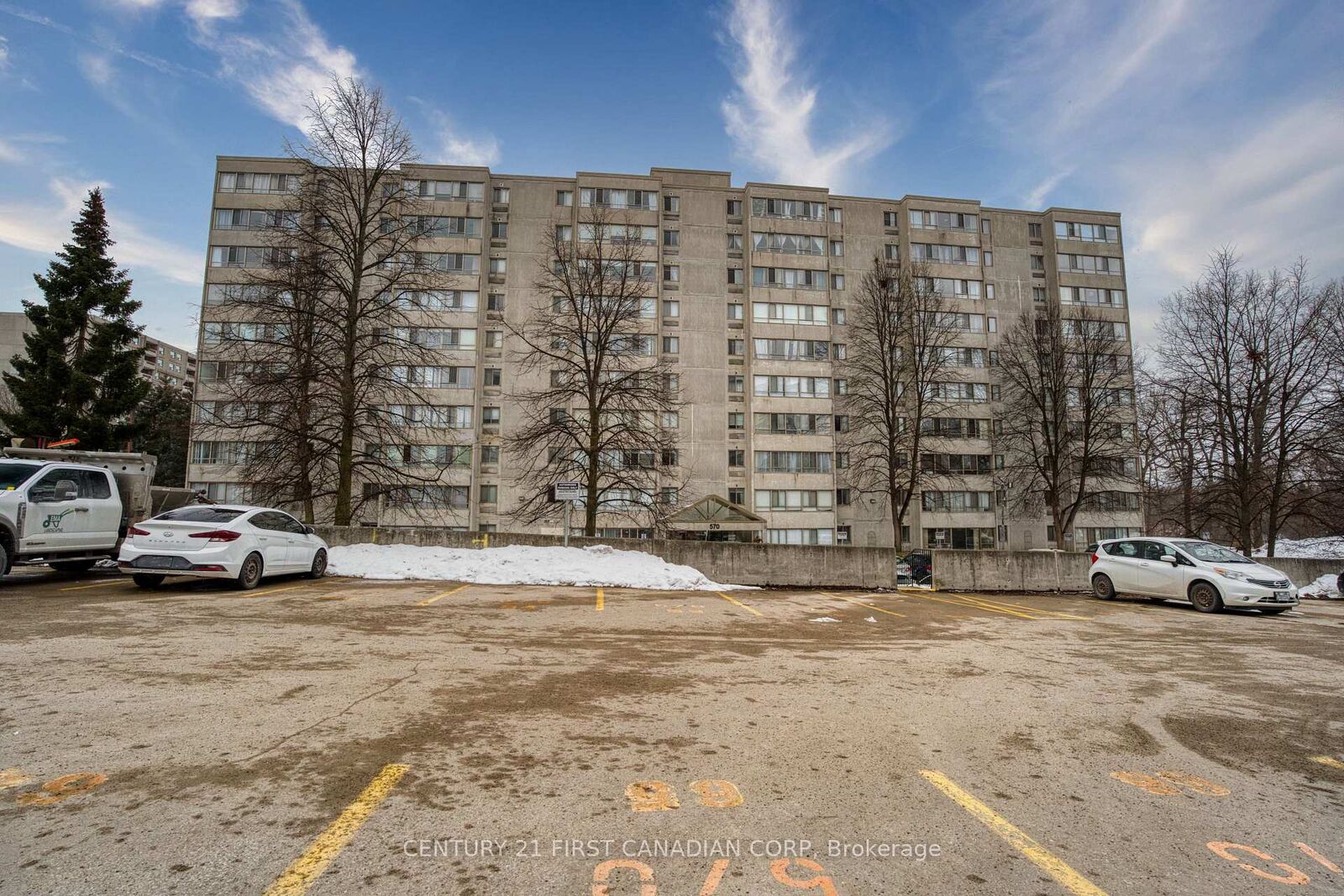 Property Photo: 570 Proudfoot Lane 912 ON N6H 4Z1