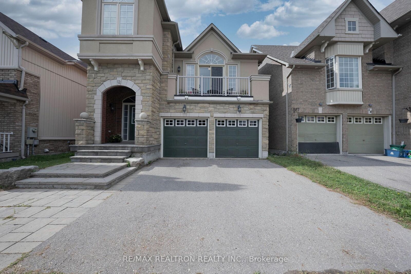 Property Photo: 12 Cozens Drive ON L4E 4W3
