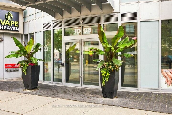 Property Photo: 1005 King Street W 338 ON M6K 3M8