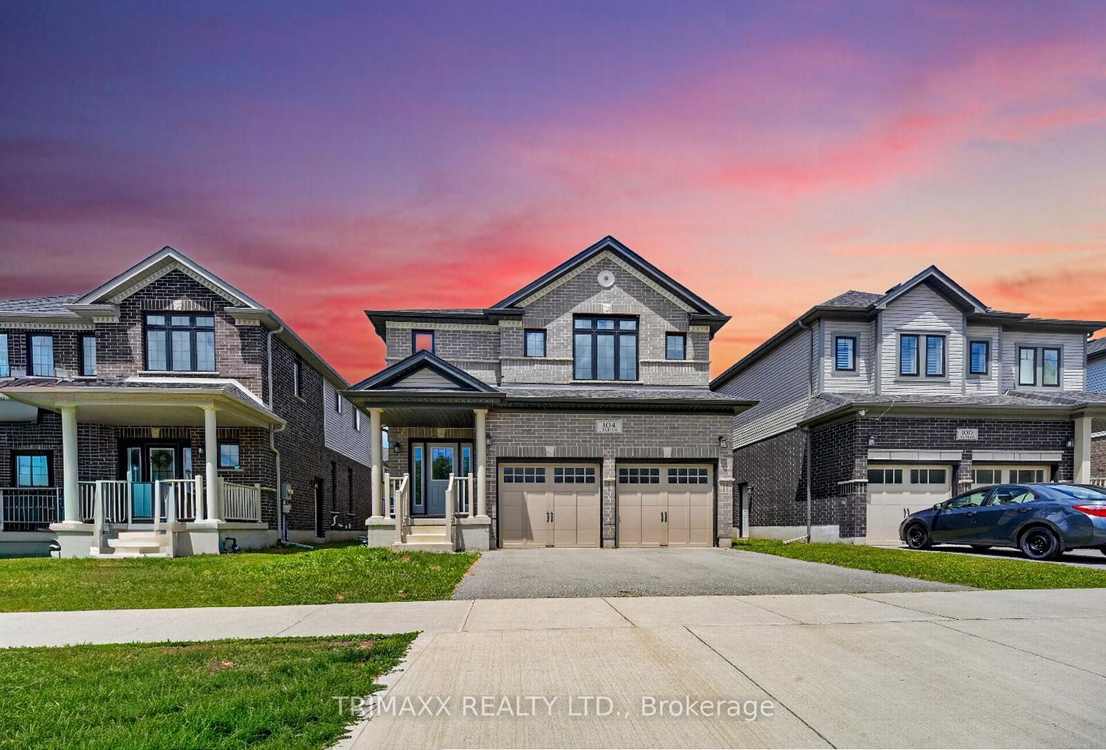 Property Photo: 104 Tartan Avenue ON N2R 1R7