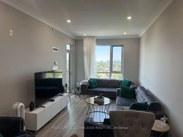 Property Photo: 2800 Keele Street 914 ON M3M 0B8