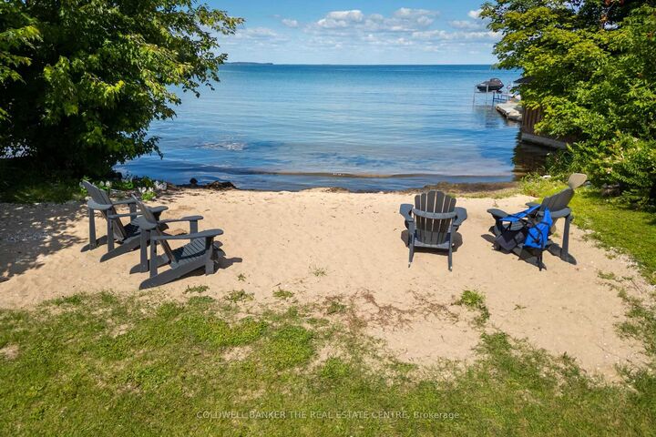 Property Photo: 224 Lakeshore Road E ON L0L 2E0