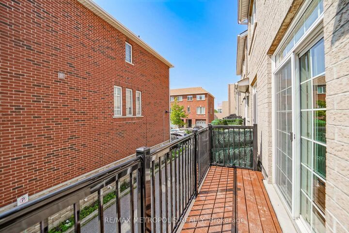 3767B St Claire Avenue E — photo 1