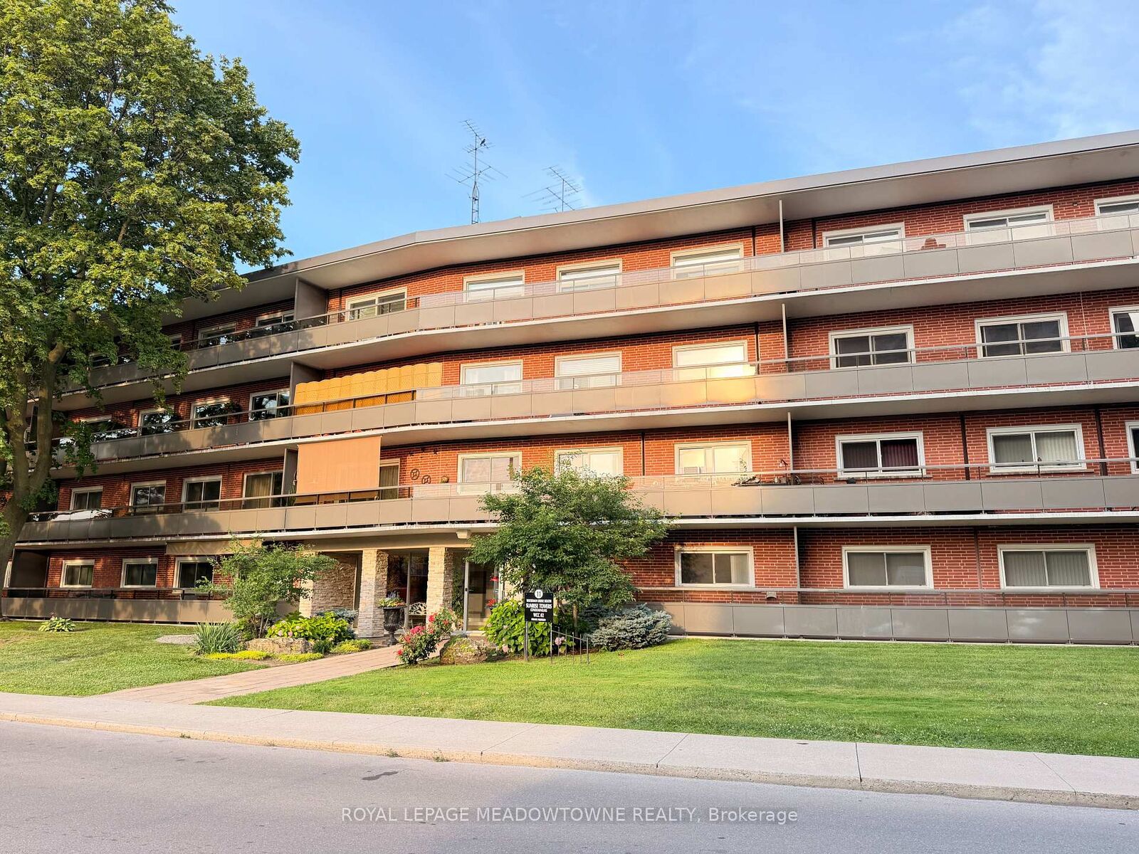 Property Photo: 11 Woodman Drive 411 ON L8K 4E3