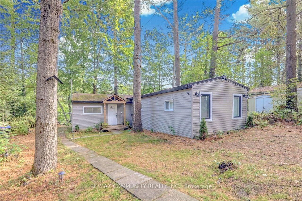 Property Photo: 4294 Canal Road ON L0K 2B0