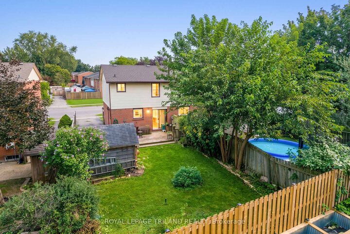 Property Photo:  220 Admiral Drive  ON N5V 1H8 