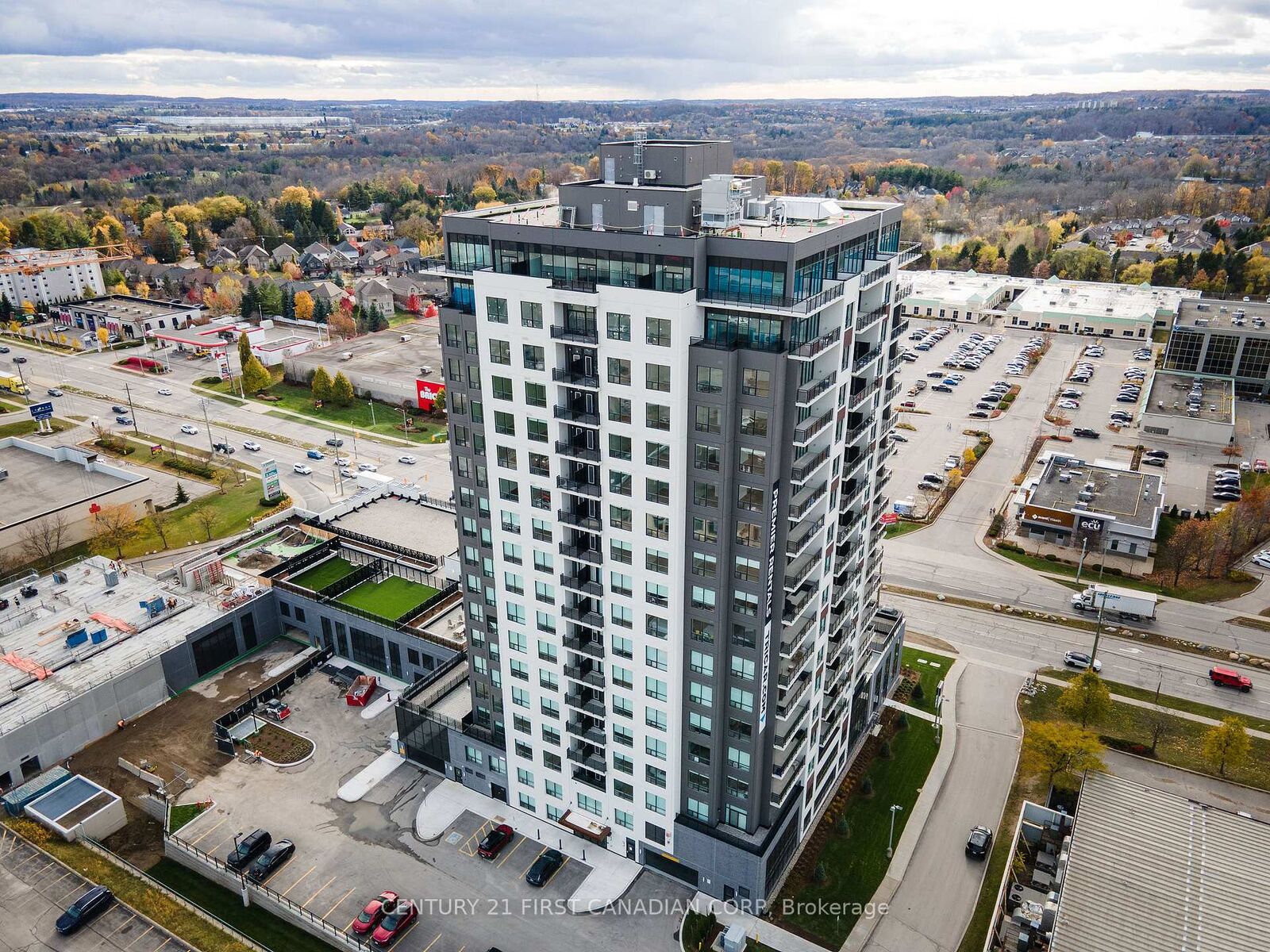 Property Photo:  4286 King Street 1004  ON N2P 2E9 