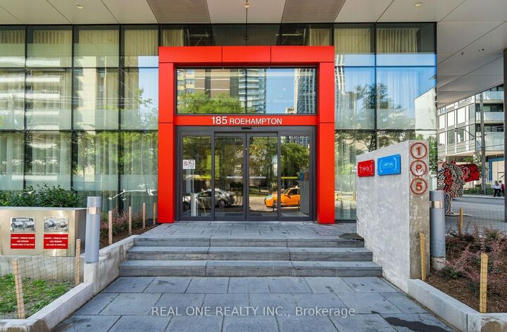 Property Photo:  185 Roehampton Avenue 1411  ON M4P 0C6 