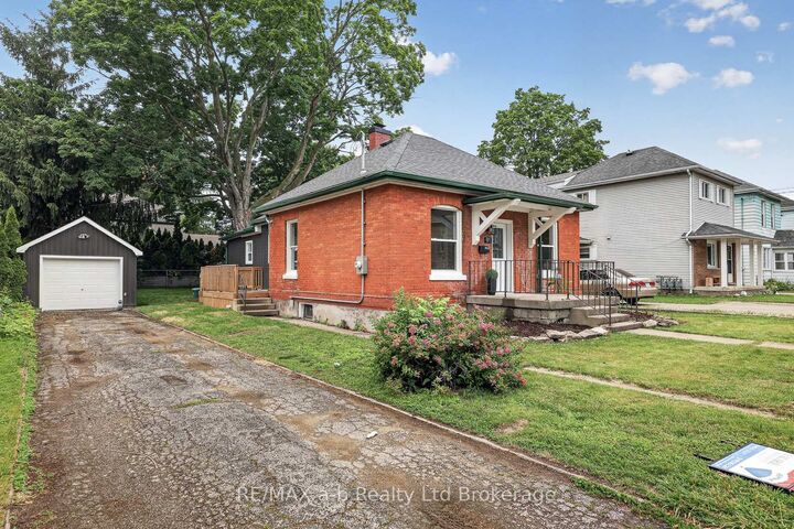 Property Photo: 91 Winniett Street ON N4S 5Z6