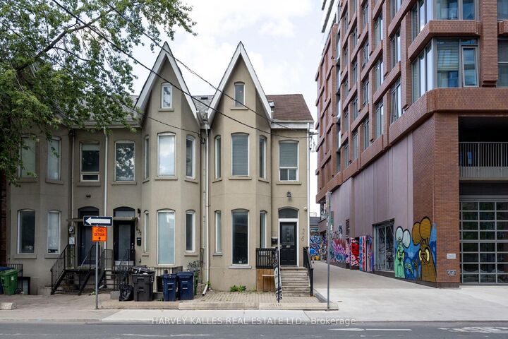 530 Richmond Street W — photo 1