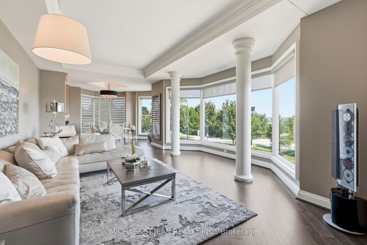 Property Photo: 174 Mountain Park Avenue 2W ON L8V 1A1