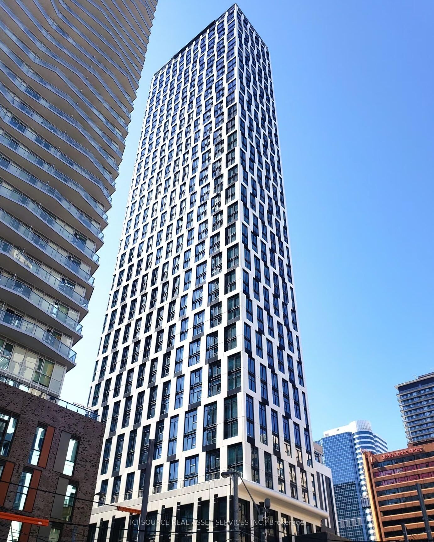 Property Photo:  252 Church Street 1006  ON M5B 0E6 