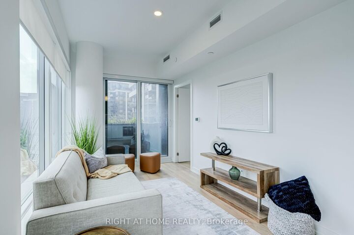 Property Photo: 1100 Sheppard Avenue W 908 ON M3J 0H1
