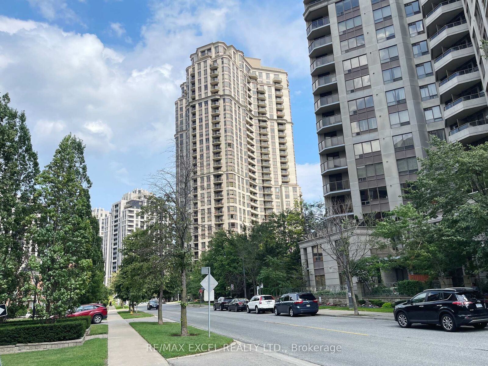 Property Photo:  78 Harrison Garden Boulevard 1404  ON M2N 7E2 