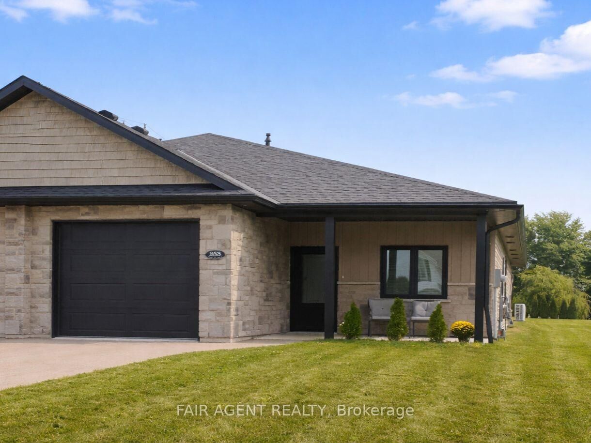 Property Photo: 255 Albert Street 2 ON N0G 1H0