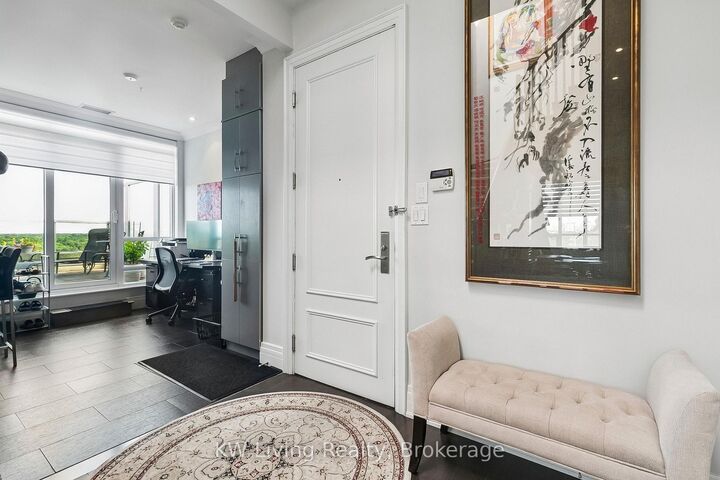 Property Photo: 10 Bloorview Place 1511 ON M2J 0B1